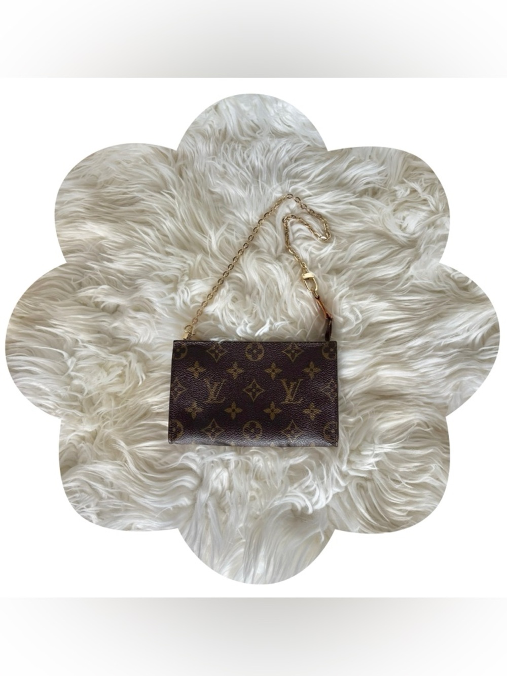 ✨🤎 Louis Vuitton 🤎✨ Pochette Monogram Canvas w/ Shoulder Chain Strap +INSERT